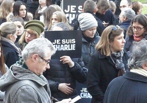 Ce dimanche à Lyon, une « marche républicaine sans banderole ni drapeau »