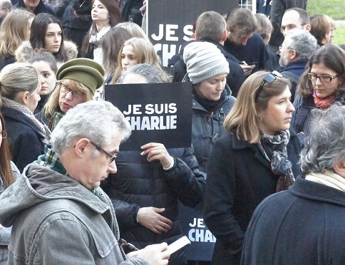 Minute de silence université Lyon II. Crédit GB/rue89 Lyon