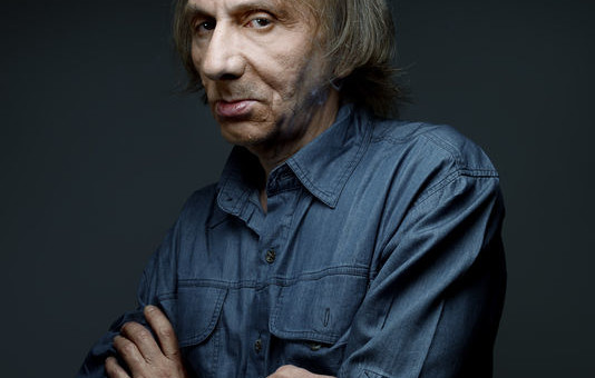 Houellebecq adapté au théâtre : « une langue agréable à dire et à projeter »