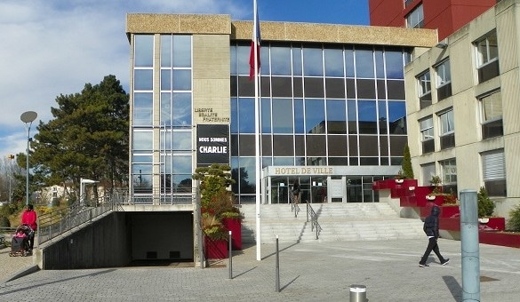 Un enfant de 11 ans qui poignarde un autre élève : quelles solutions éducatives à Vénissieux ?
