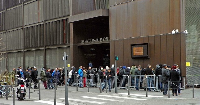 La fin de la longue file d’attente des étrangers à la préfecture du Rhône ?