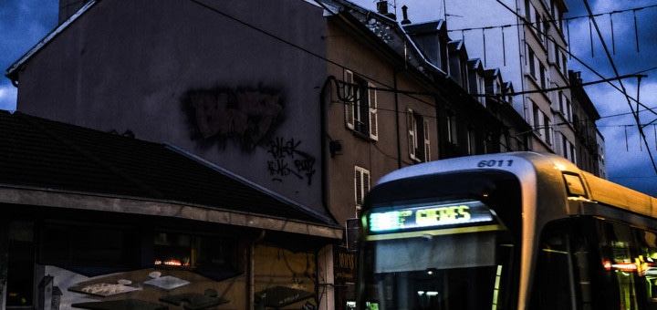 À Grenoble, la gratuité des transports pour les jeunes en sursis