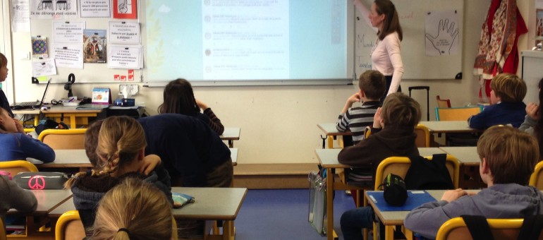 On a fait la twictée ou dictée sur Twitter, dans une école privée de Lyon
