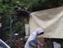 La porte d'entrée du jardin a de nouveau été posée. ©Rue89Lyon