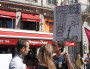 Le 21 juin, rassemblement devant Häagen-Dazs, magasin rue de la République.