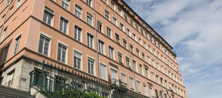Location à Lyon : la persistance de « pratiques abusives » des agences immobilières