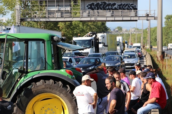 Blocage de Lyon par des éleveurs : « Notre métier devient invivable »