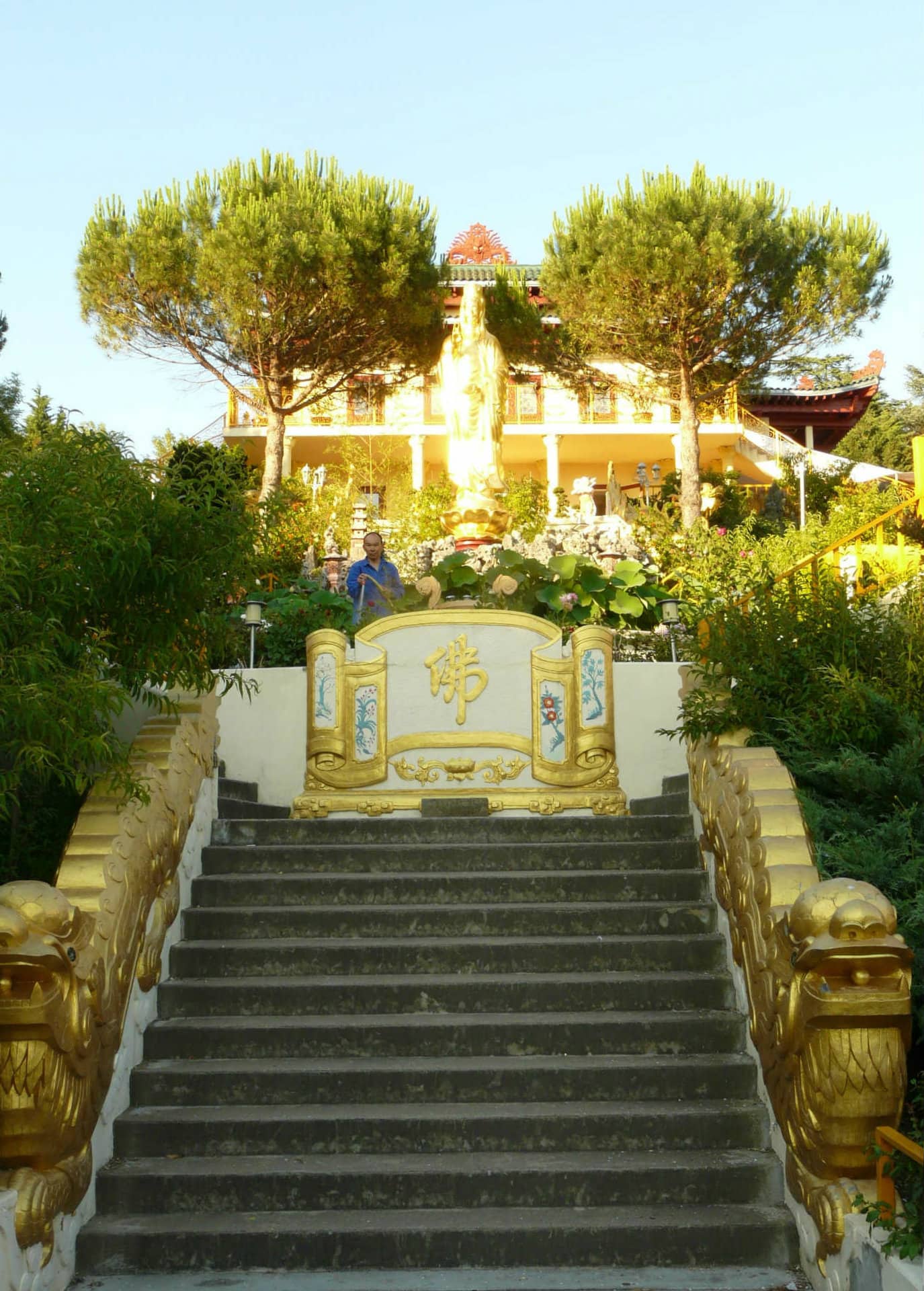 Près de Lyon se cache un temple bouddhiste vietnamien