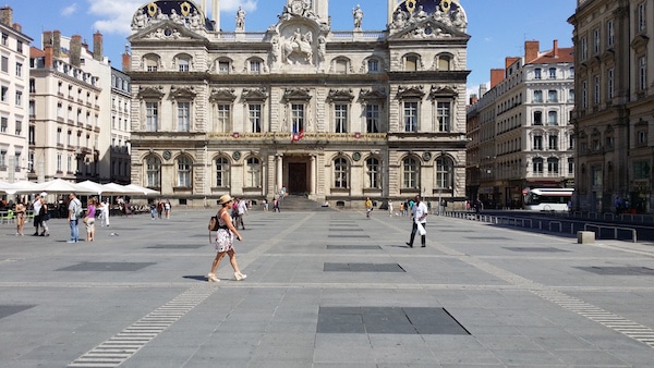 La place des Terreaux et l'hôtel de ville de Lyon. ©LB/Rue89Lyon
