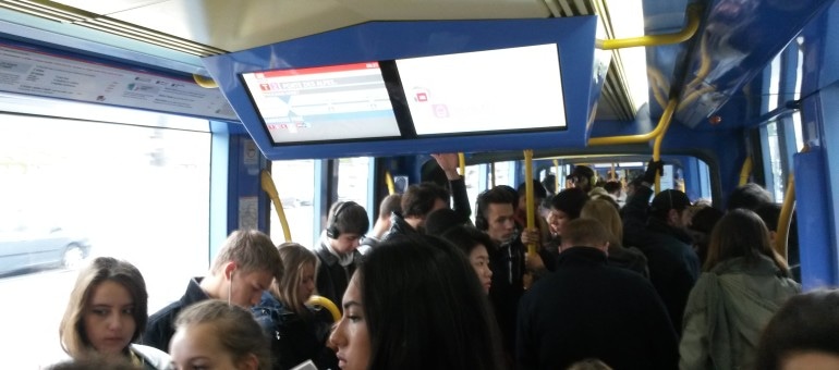 Campus de Bron : quelles alternatives aux trams bondés ?