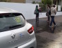 Un véhicule Vortex de transport d'enfants handicapés devant un collège de Lyon. ©LB/Rue89Lyon