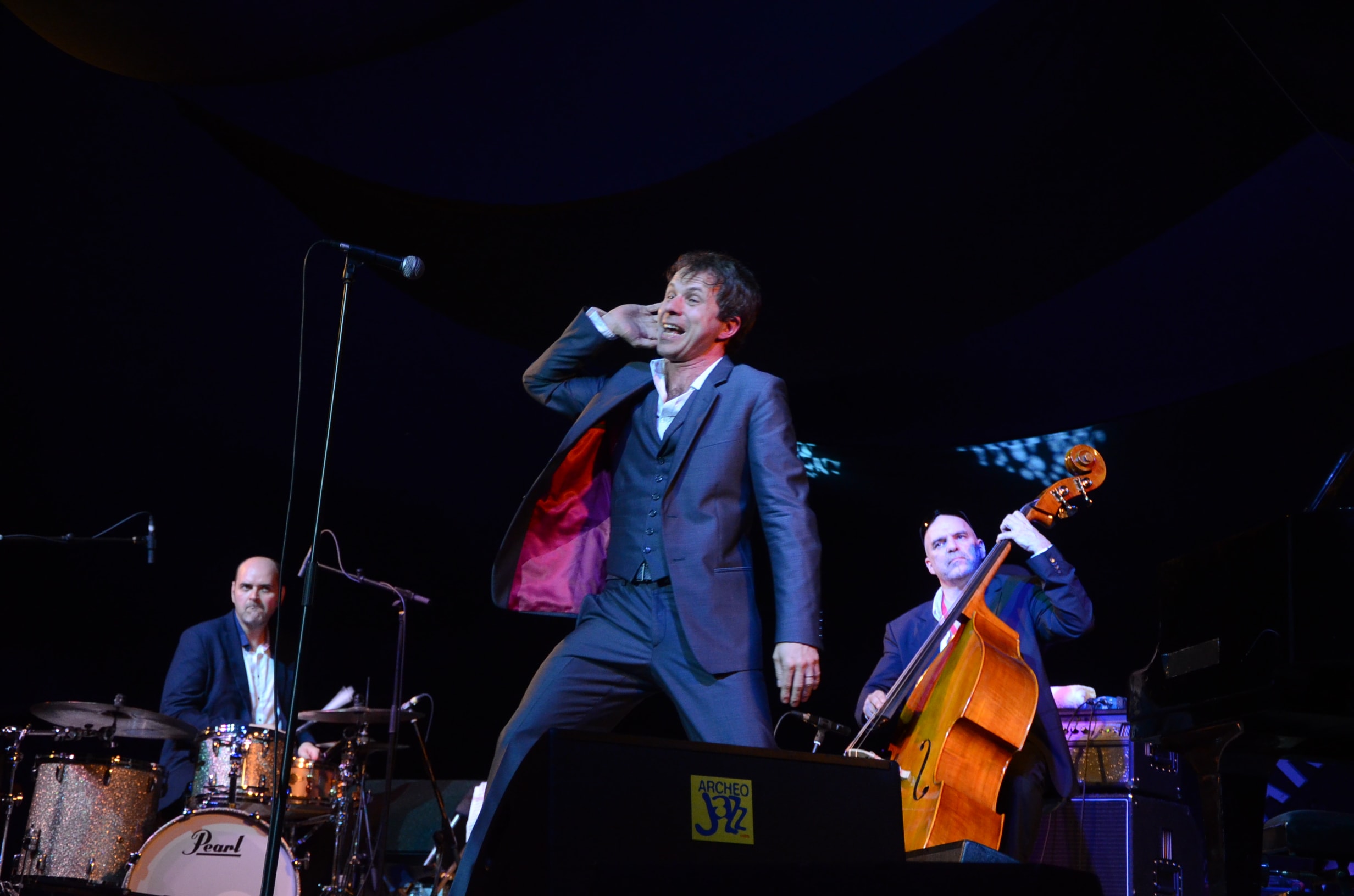 C’est bien beau d’être artiste #22 : Matthieu Boré, un crooner au Rhino Jazz Festival