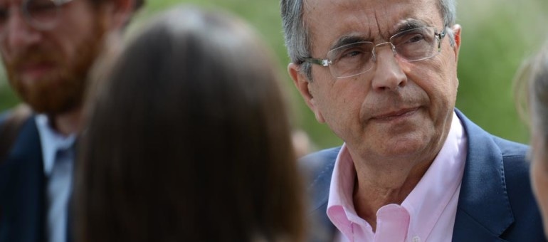 Des socialistes du Rhône prédisent la défaite de Jean-Jack Queyranne et le lâchent