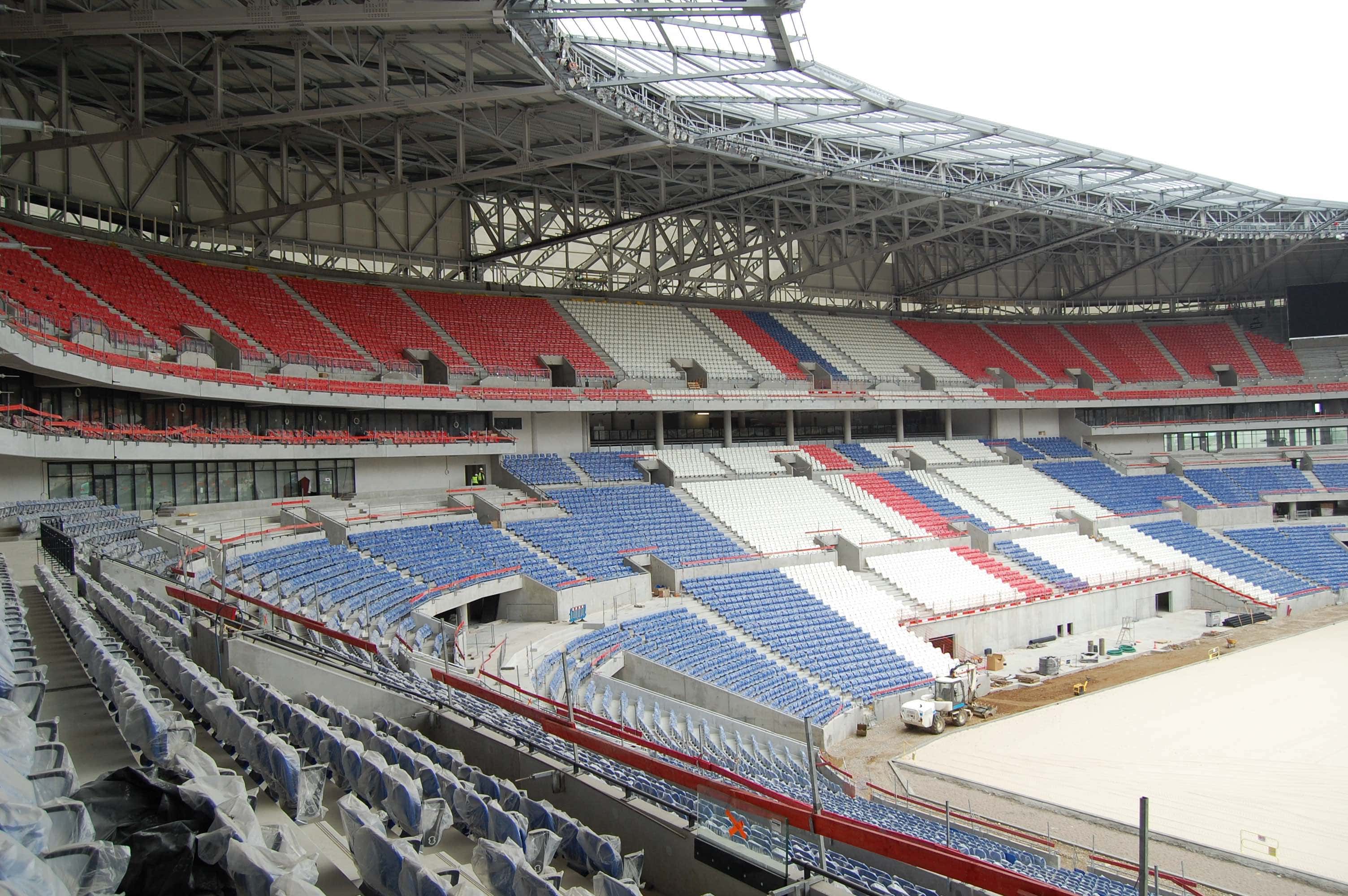 Le Groupama Stadium en construction