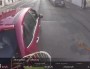 Capture d'écran de la vidéo YouTube du cycliste percuté par une voiture à Lyon
