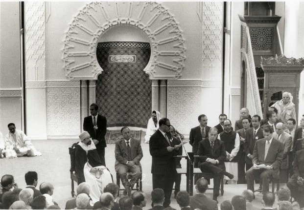 Inauguration de la Grande Mosquée de Lyon, située à Bron, en septembre 1994, par Charles Pasqua, alors ministre des cultes et Michel Noir, alors maire de Lyon.