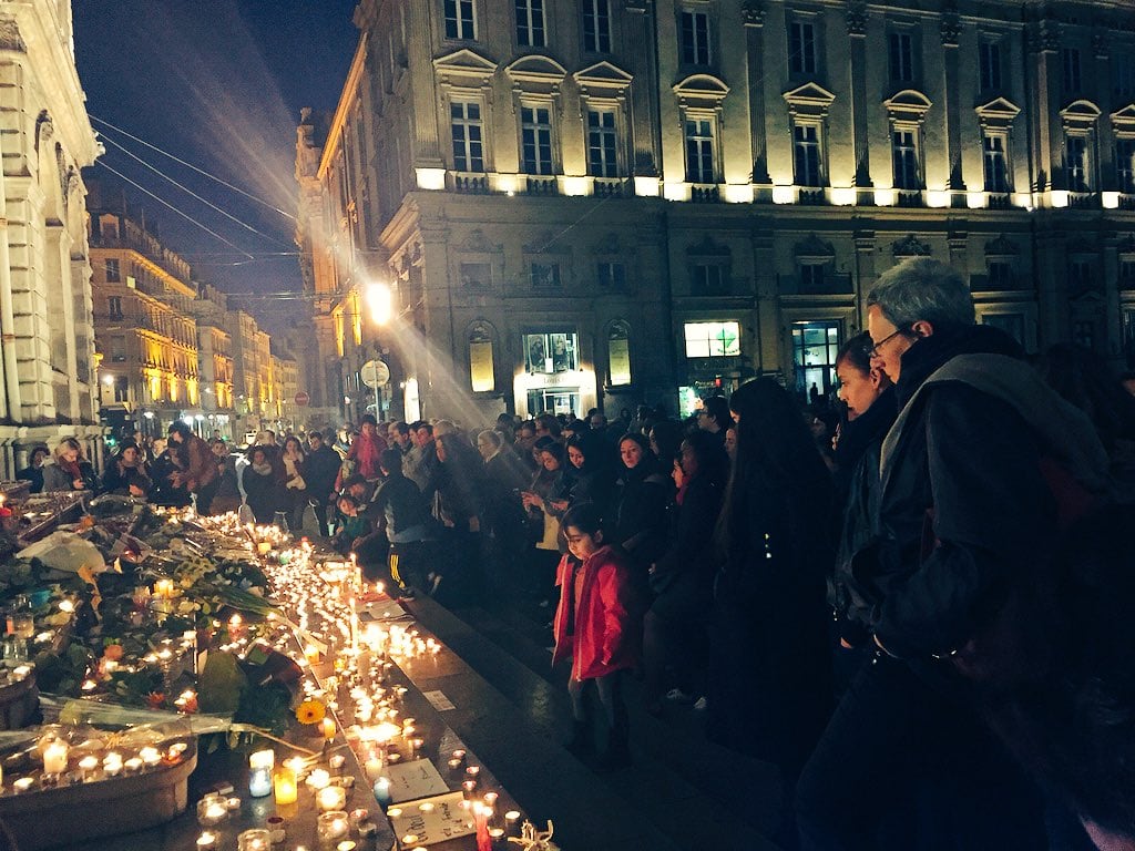 A Lyon, un « état de solidarité » initié après les attaques terroristes à Paris