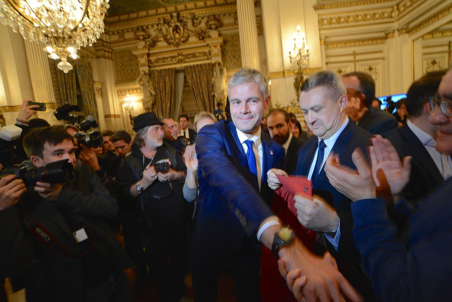 Laurent Wauquiez à la préfecture du Rhône cet dimanche 13 décembre. Crédit : Eric Soudan.