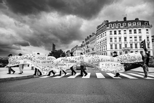 Une des photos de Bertrand Gaudillère "Des chiffres, un visage" vers le pont de la Guillotière à Lyon. ©Bertrand Gaudillère