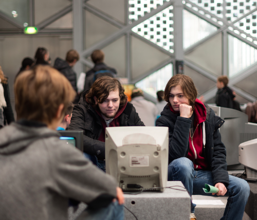 Le porno consommé par les adolescents : des conférences ce week-end à Lyon