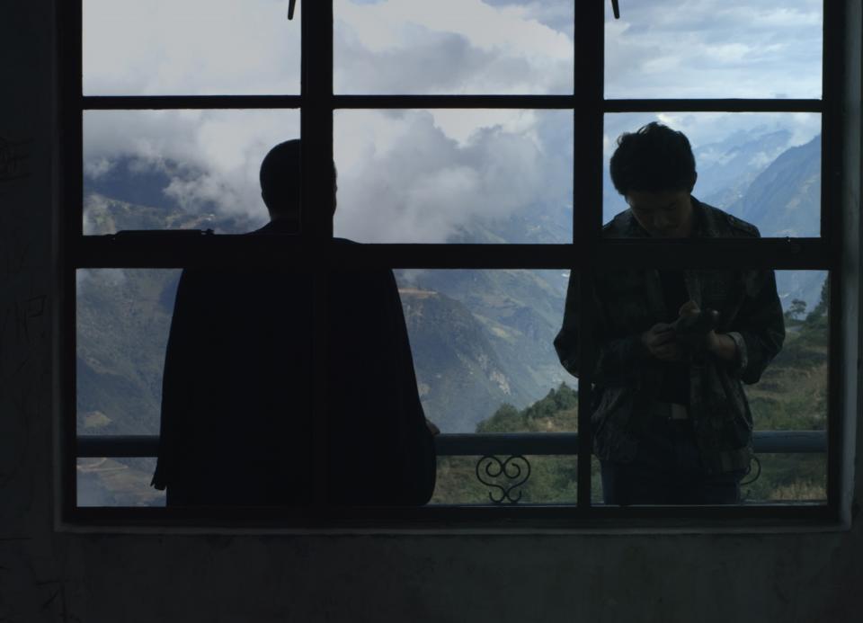 Ciné-rencontre aux Alizés autour du film « Shadow Days »