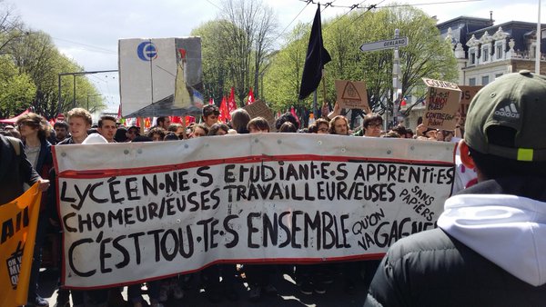 Les lycéens en tête du cortège du 9 avril à Lyon contre la loi travail. ©LB/Rue89Lyon