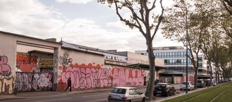 Menacés d’expulsion, les résidents du squat l’Oblik à Villeurbanne restent mobilisés