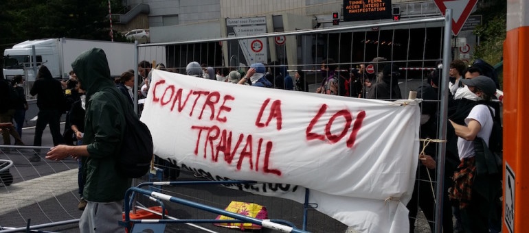L’annonce du 49-3 à Lyon : blocage, rassemblement et manif sauvage contre la loi travail