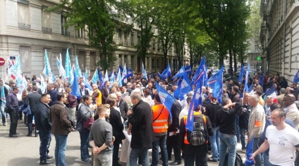 « Les manifestations de policiers sont rares, mais là nous en avons ras le bol »