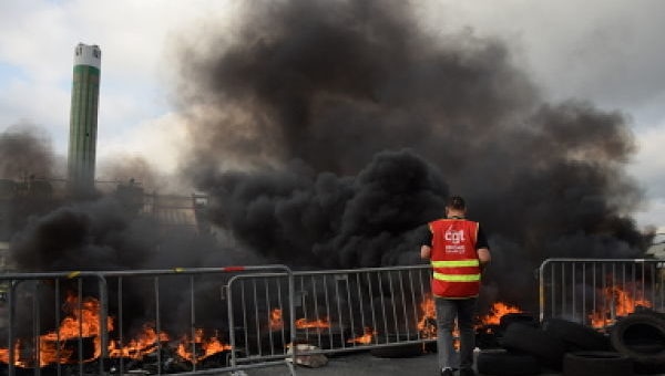 A Lyon, blocage du port Edouard Herriot, « votation citoyenne » et 12ème manif contre la loi travail