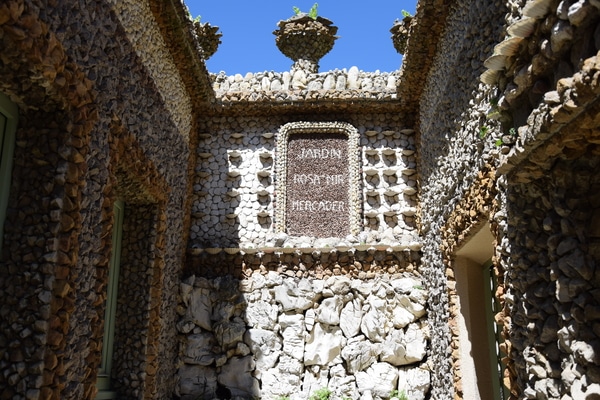 Réhabilitation du jardin Rosa Mir à Lyon : « remplacer un à un des centaines de coquillages »
