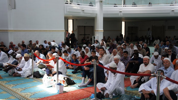 Fideles de la grande mosquée de Lyon. © Romain Chevalier/Rue89 Lyon