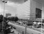 La Cité administrative d'Etat, dans le quartier de la Part-Dieu (Lyon). Photo CC, Marcos Quinones, 10 juin 1987, collections BML