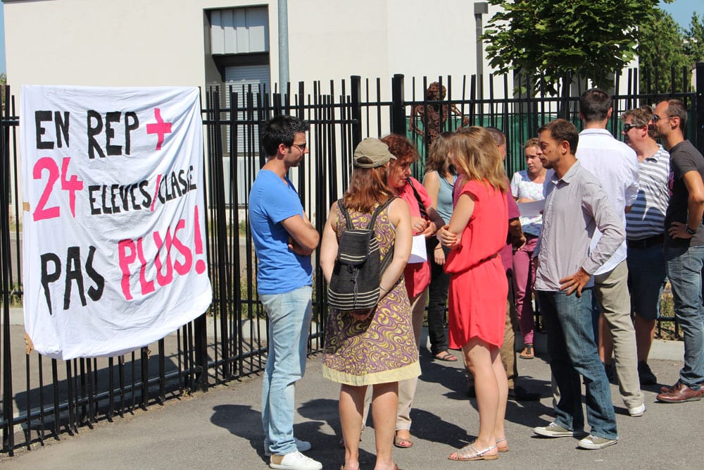 L'immense majorité des enseignant du collège Henri Barbusse, à Vaulx-en-Velin, était en grève, en le jour de rentrée, le 1er septembre. © Amélie James/Rue89Lyon.