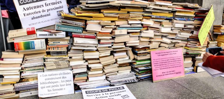 À Grenoble, les bibliothécaires en tête de la fronde contre le plan de rigueur d’Eric Piolle