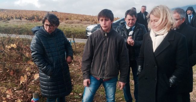 Barbara Pompili en visite dans le Beaujolais : alors c’est bon, le vin naturel ?
