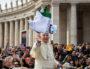 Le Pape François (avril 2016). Crédit : Franck Michel via Flickr (CC).