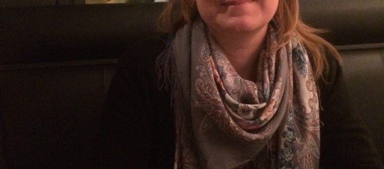 Cécile, écologiste convertie, hésite entre Benoît Hamon et Jean-Luc Mélenchon
