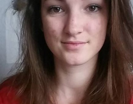 Justine, militante du NPA, préfère l’abstention à Philippe Poutou