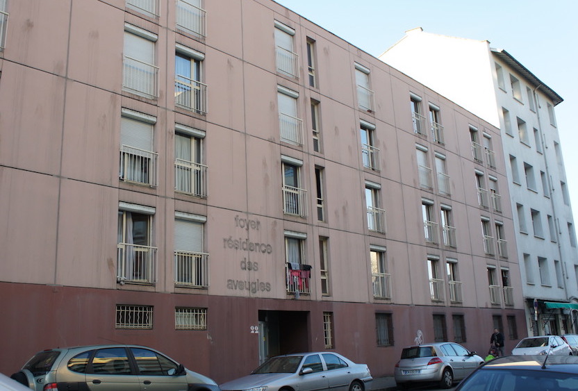 L'ancien foyer pour personnes âgées aveugle de Lyon-Gerland devenu "centre de préparation au retour" de l'OFII ©CGD/Rue89Lyon