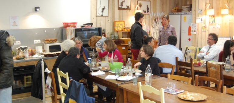 À Lyon, un réseau solidaire de cantines de quartier se déploie