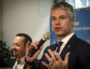 Laurent Wauquiez lors de la conférence de presse avant l'assemblée plénière du 9 février 2017 à l'Hotel de Région de Lyon. ©Léo Germain/Rue89Lyon