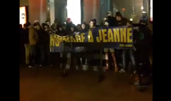« Jeanne au bûcher » ou la manifestation de l’extrême droite radicale devant l’Opéra de Lyon