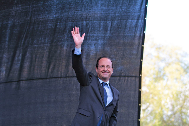 François Hollande qui fait coucou © Mathieu Delmestre Solfé Communications / by Flickr