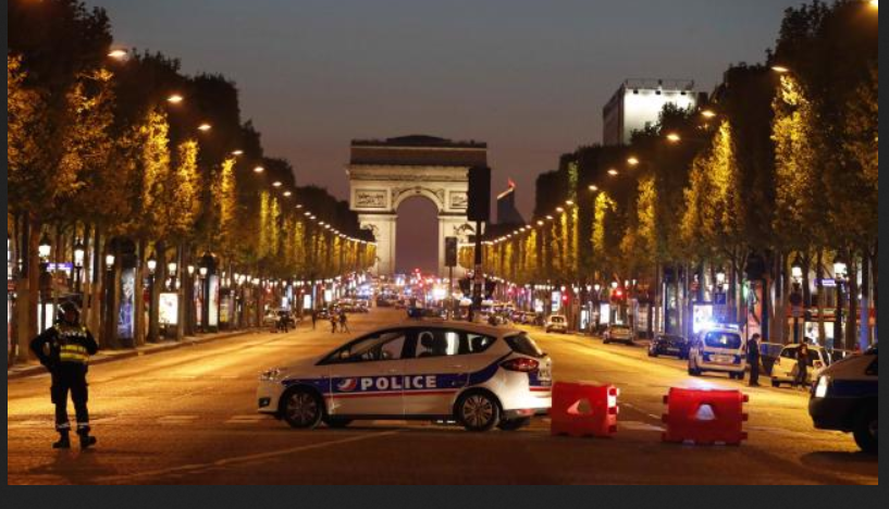 Lyon rend hommage au policier tué sur les Champs-Elysées : dépôt de gerbe mais pas de discours