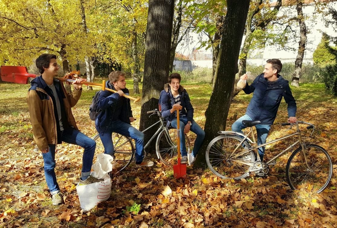 Semences : des étudiants lyonnais troquent des graines contre le gîte et le couvert