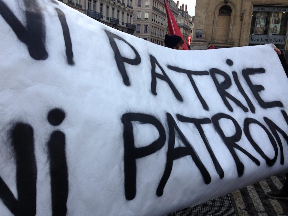 « Ni patrie, ni patron, ni Le Pen, ni Macron » : rassemblement puis manif sauvage à Lyon