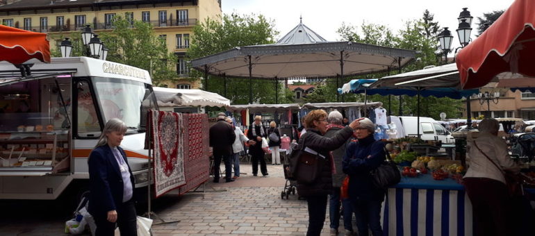 Voyage en Macronie, dans le quartier de Monplaisir à Lyon