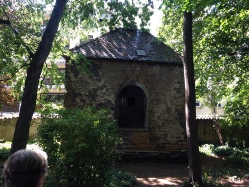 Chapelle du XVIIème siècle habitée à l'époque par le curé à la villa Monoyer dans le 3ème arr. de Ly