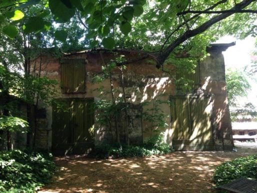 Anciens garages de la villa Monoyer dans le 3ème arr. de Lyon